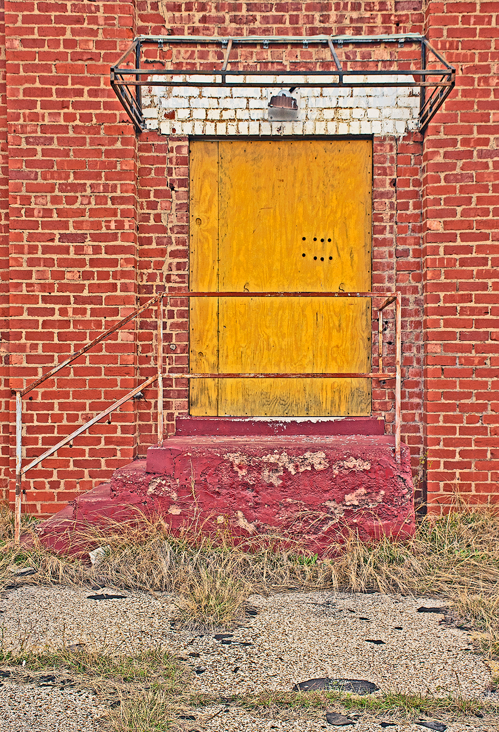 Yellow Door at Ellis Pecan Company in Fort Worth Texas on 1 April 2016