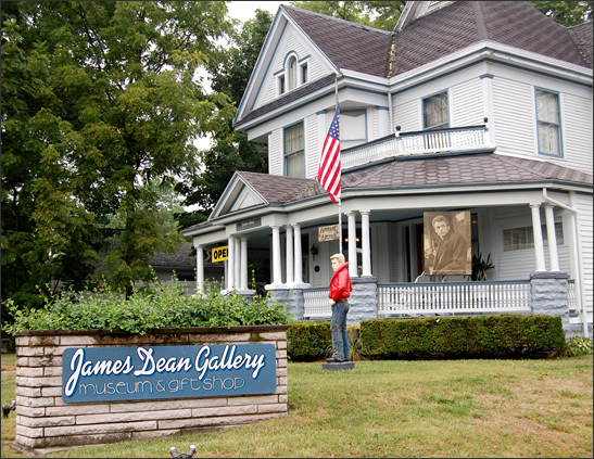 James Dean Gallery